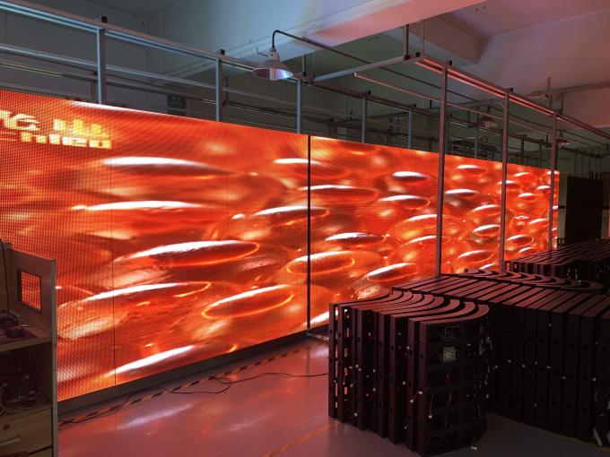 Niestandardowa przezroczysta ściana LED 3D do szklanych ekranów LED Przezroczysty wyświetlacz reklamowy Wewnętrzny przezroczysty wyświetlacz LED 1